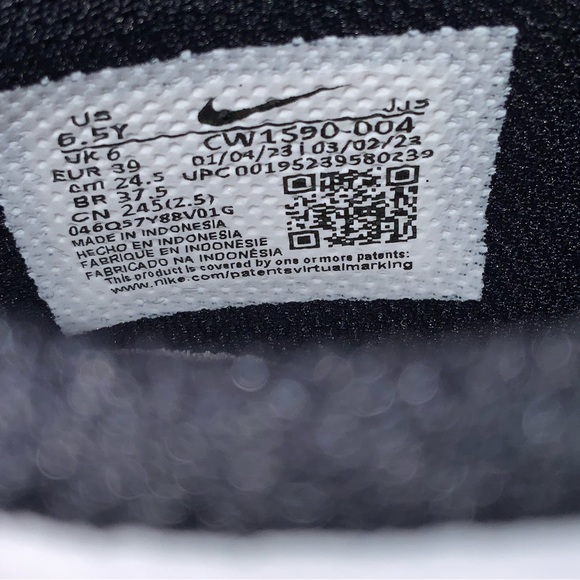 New Nike Dunk Low Georgetown GS Sizes 5.5Y/7W CW1590-004 - Picture 11 of 12